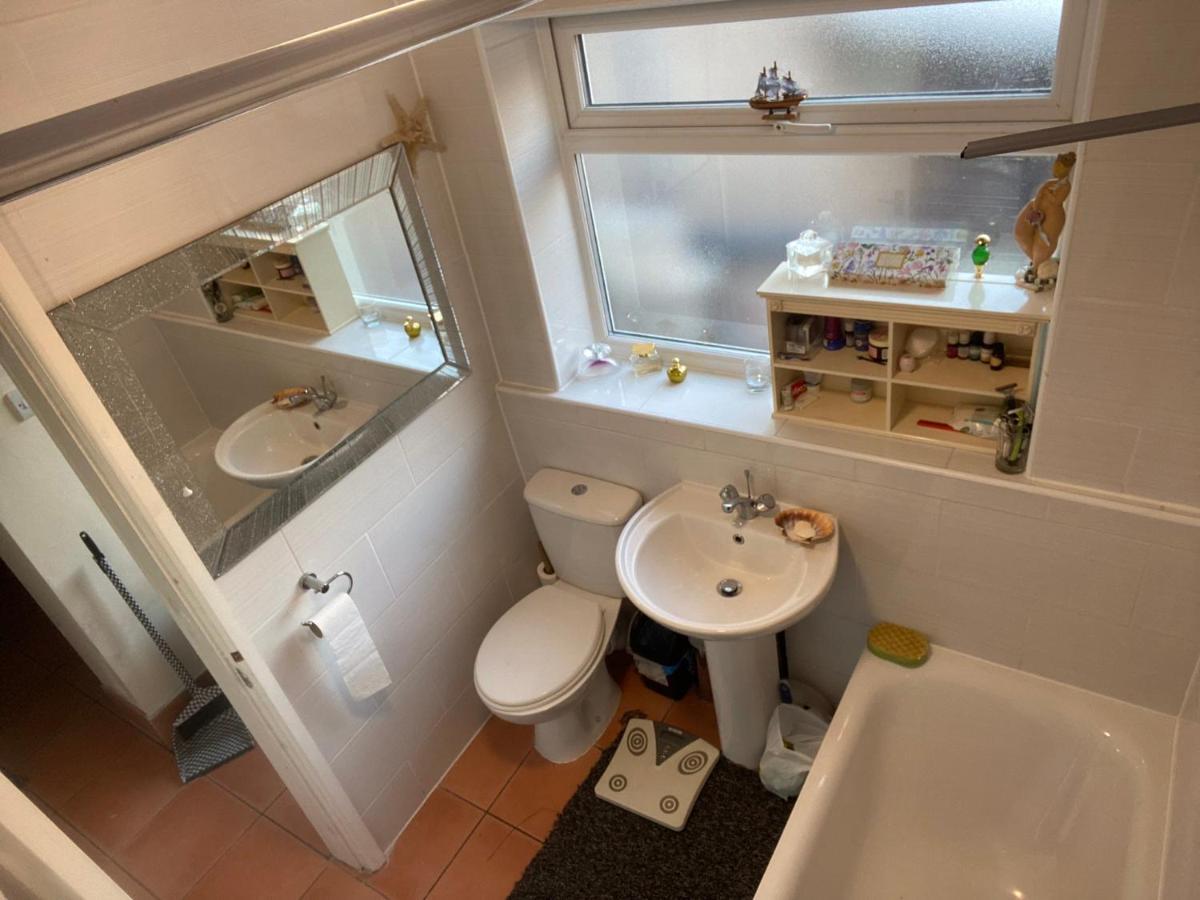 To 1km Apartment Coventry